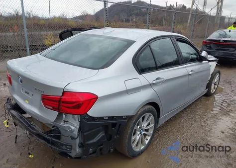 2016 BMW 320I xDrive z USA, uszkodzony, nr VIN WBA8E5G58GNU19131